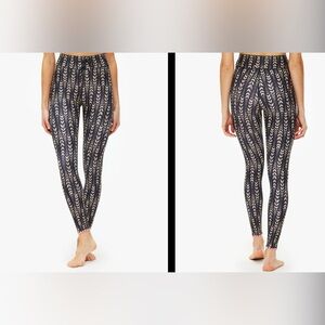 The Upside, Mystic Midi Pant High Rise Tight, 25", 8, VEUC